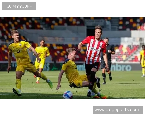 谢周三迎战布伦特福德全力争胜展现英冠精彩对决 谢周三迎战布伦特福德全力争胜展现英冠精彩对决